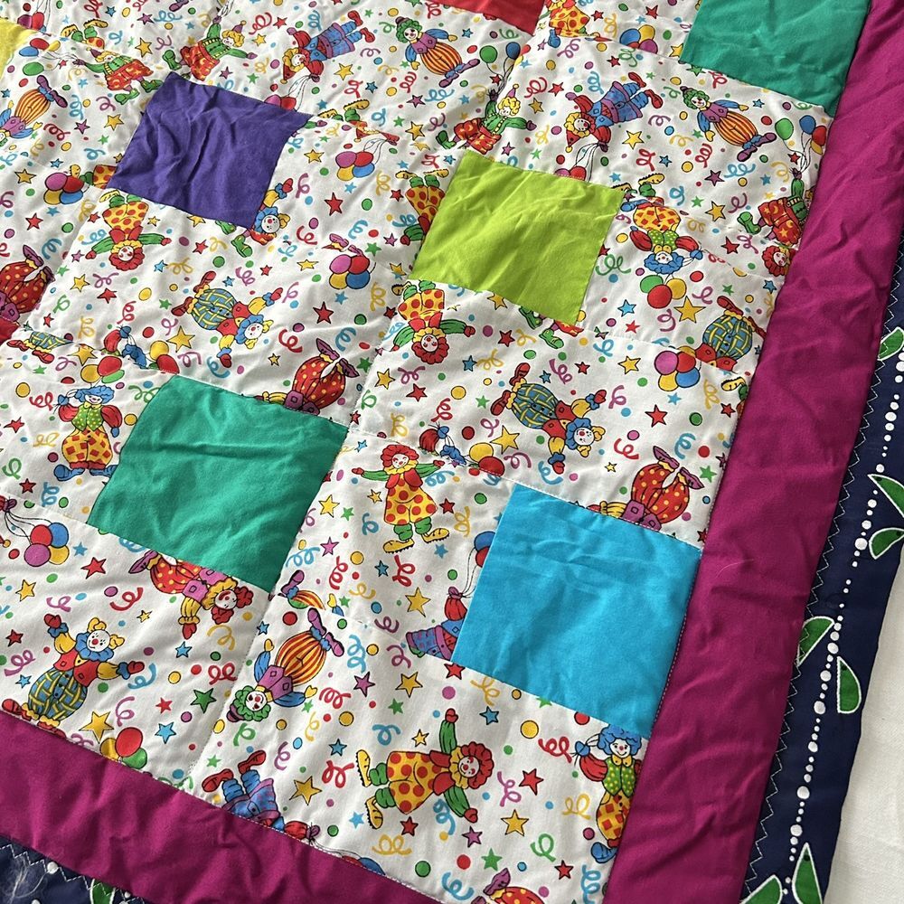 Vintage Handsewn HAPPY CLOWNS Baby Quilt 90s Retro‎ Bright Michigan Quiltmakers